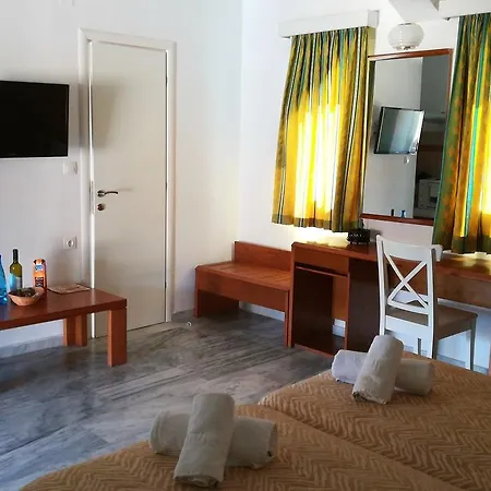 Helion Flats * Corfu (city)